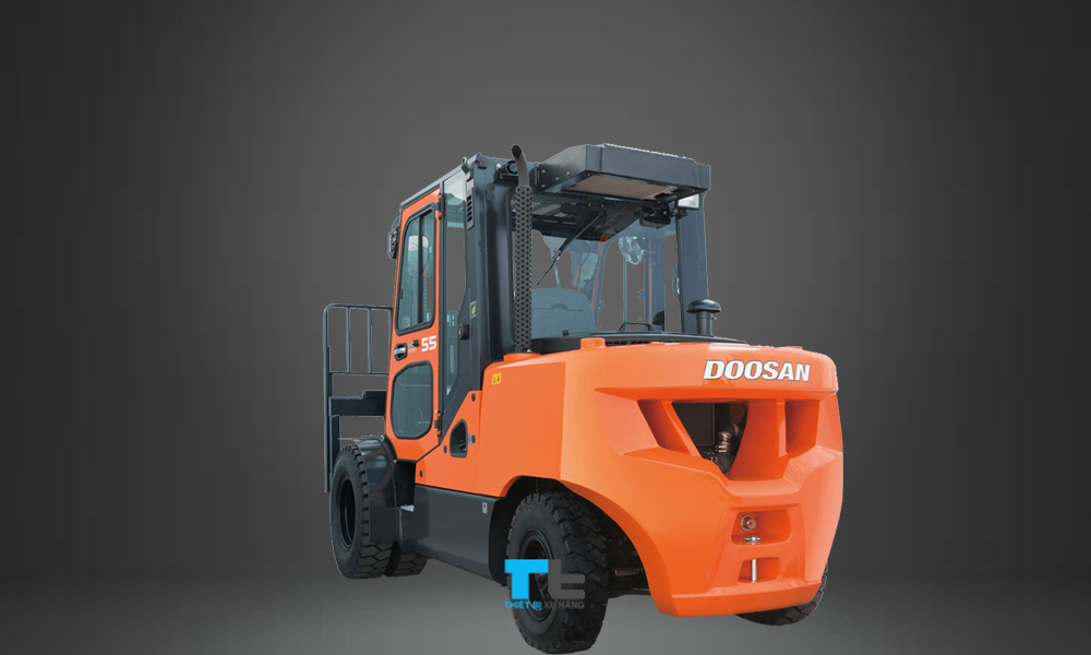 Xe nâng dầu 5.5 tấn Doosan nhập khẩu Hàn Quốc
